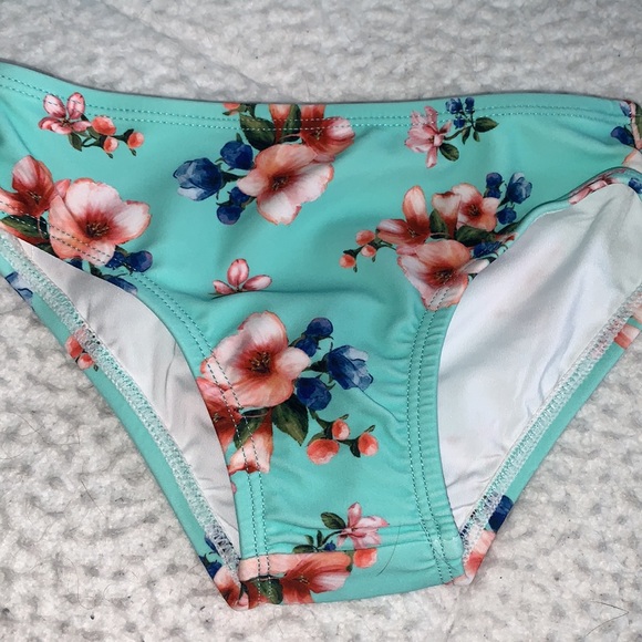 NWT Posh Peanut Aisha 2-Piece Puff Sleeve Swimsuit 3T - Picture 4 of 7